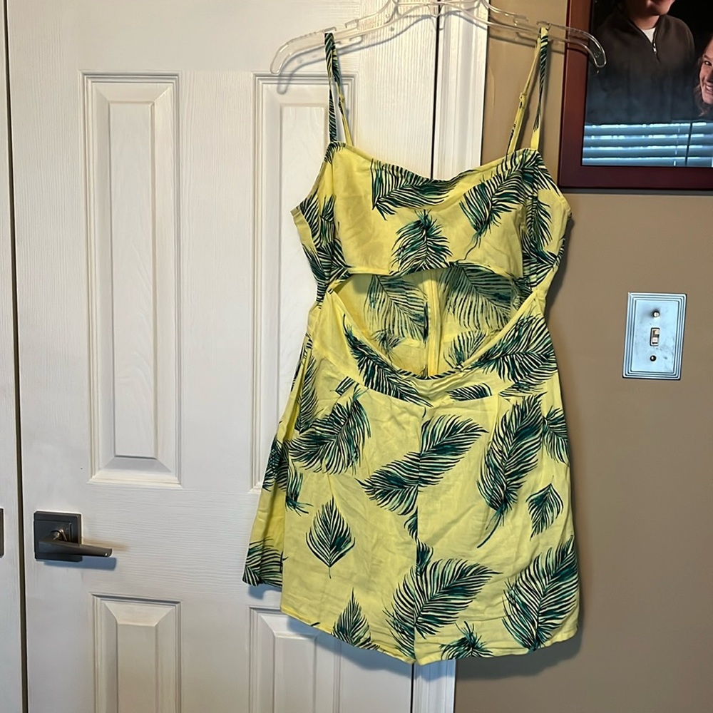 ASOS short score size 10 midriff opening spaghetti straps SExY